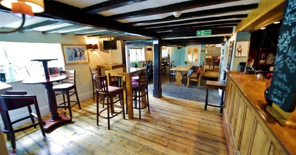 The Cherry Tree Inn Henley-on-Thames ภายนอก รูปภาพ